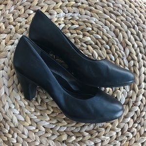 Vintage Antigravity Easy Spirit Pump